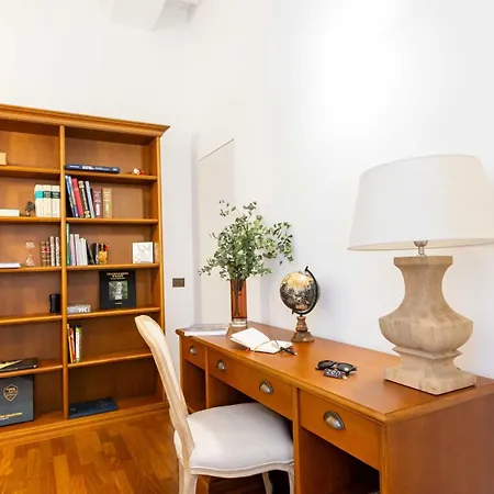 Appartement Luxury House Lungaretta - Zeno 50 Rome